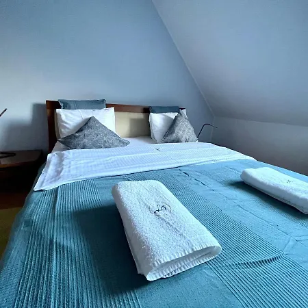 Agapella - Attic 550 M From The *