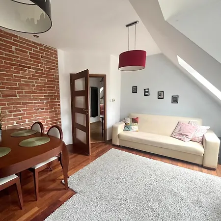 Agapella - Attic 550 M From The *